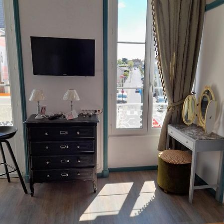 Le Dingson Apartment อาร์โรม็องเชอเลส์แบ็ง ภายนอก รูปภาพ